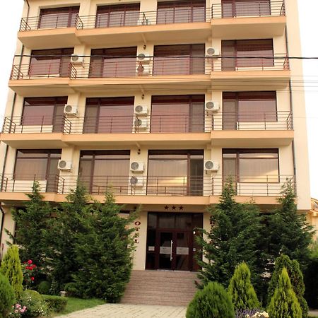Hotel Cristal Navodari Bagian luar foto