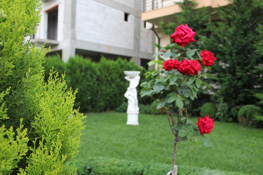 Hotel Cristal Navodari Bagian luar foto