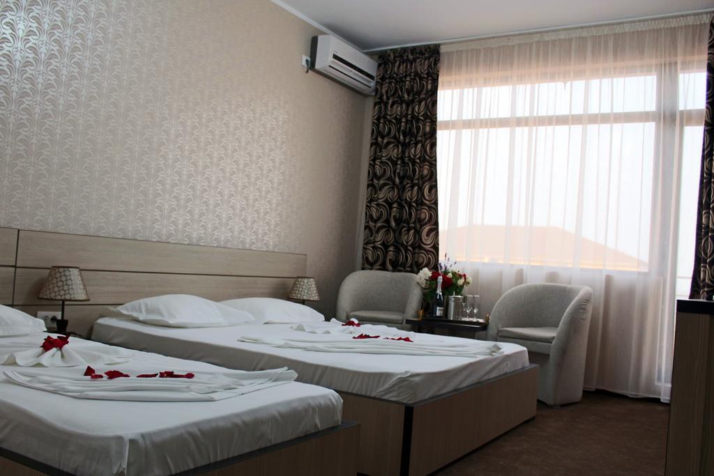 Hotel Cristal Navodari Ruang foto
