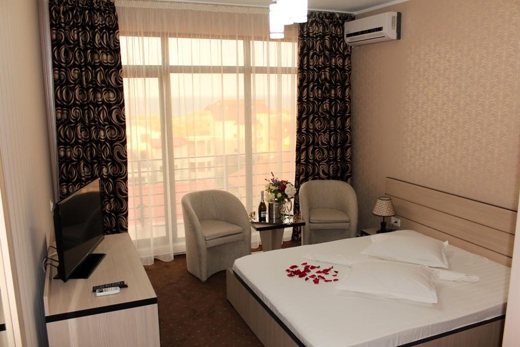 Hotel Cristal Navodari Ruang foto
